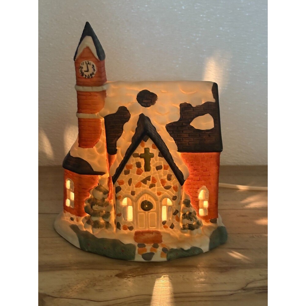 Vtg 1992 Summit Collection Lighted Hand Painted Porcelain Victorian Church